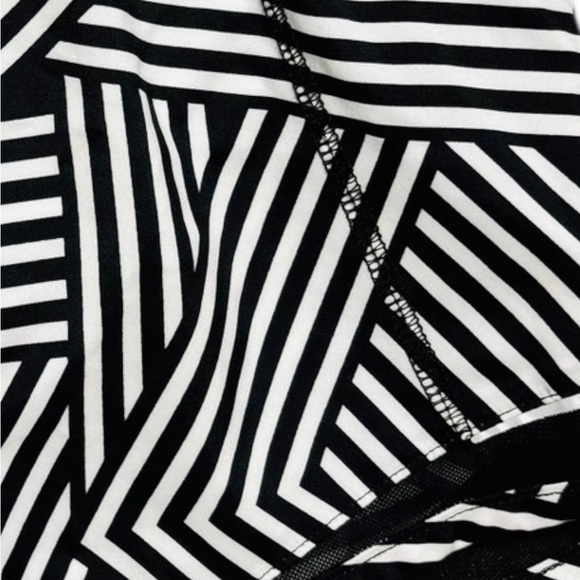 Athletic Works Black and White Patterned Women's Shorts - Picture 13 of 13